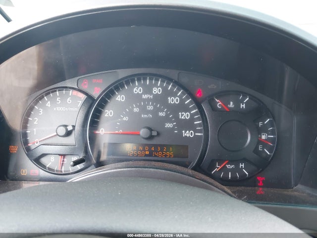 Nissan Titan Se