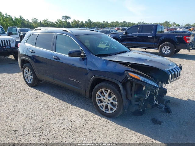 Salvage Jeep Cherokee Image