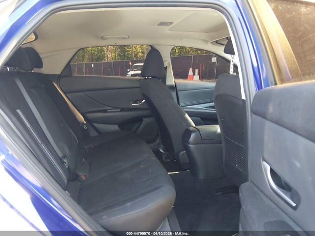 Hyundai ELANTRA Sel