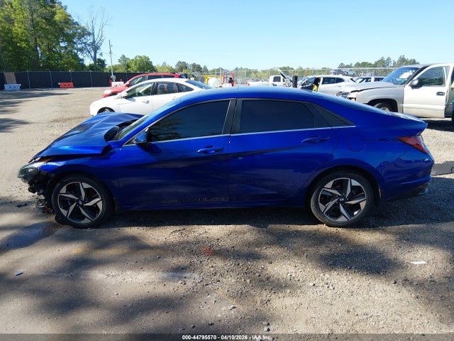 Hyundai ELANTRA Sel