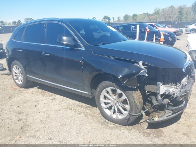 Salvage Audi Q5 Image