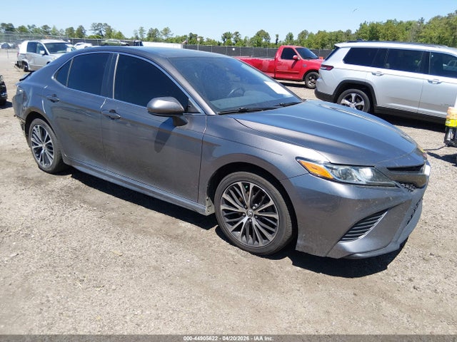 Salvage Toyota Camry Image