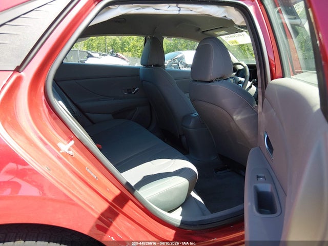 Hyundai ELANTRA Sel