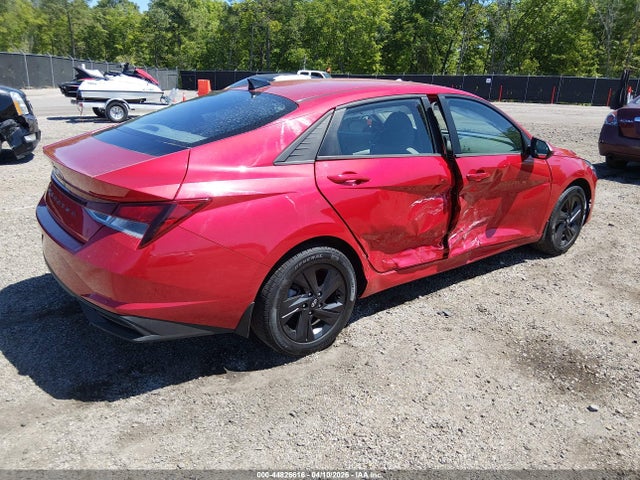 Hyundai ELANTRA Sel