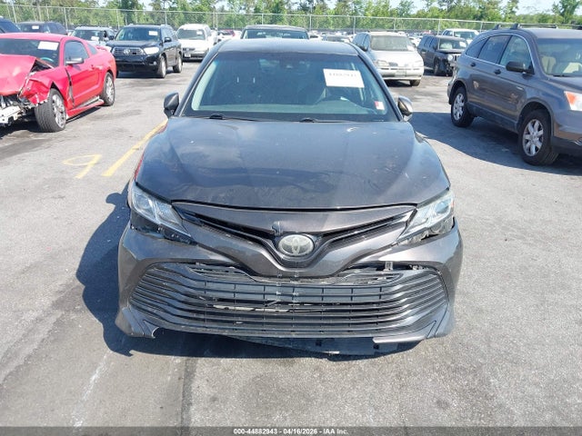 Toyota Camry Le