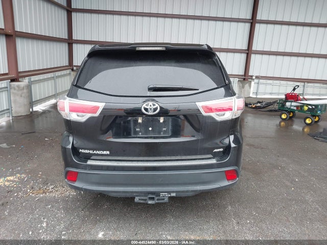Toyota Highlander Le V6