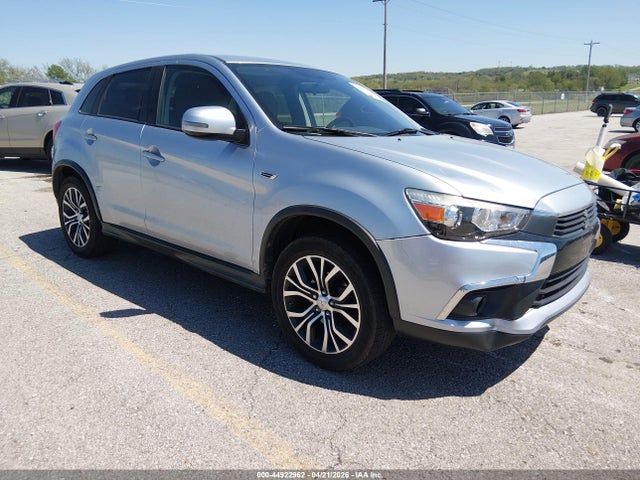 Salvage Mitsubishi Outlander Image