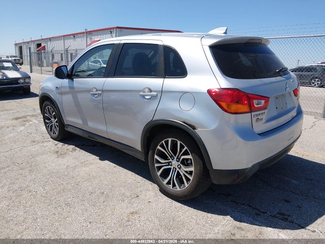 Mitsubishi Outlander 2.0 Le