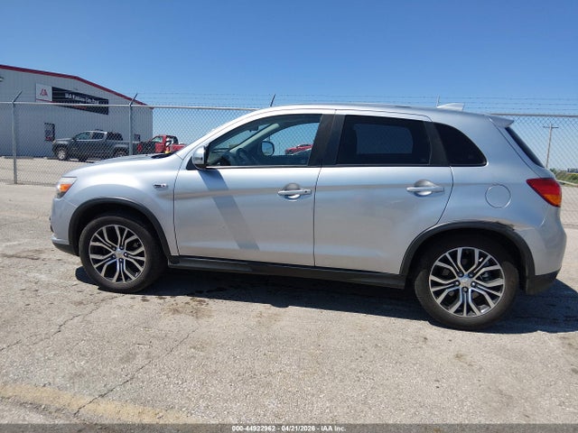 Mitsubishi Outlander 2.0 Le