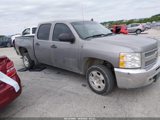 Salvage Chevrolet Silverado 1500 Image