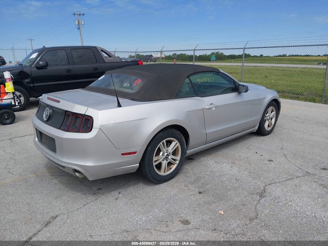 Ford Mustang V6