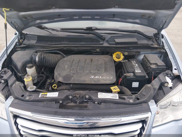 Chrysler Town & Country Touring