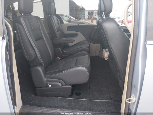Chrysler Town & Country Touring