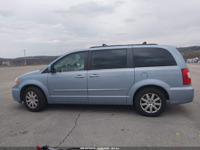 Chrysler Town & Country Touring