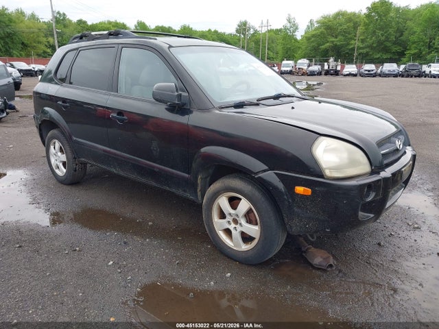 Salvage Hyundai TUCSON Image