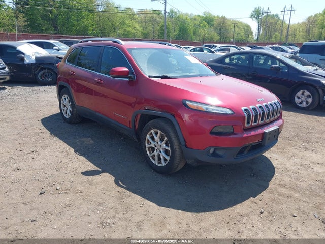 Salvage Jeep Cherokee Image