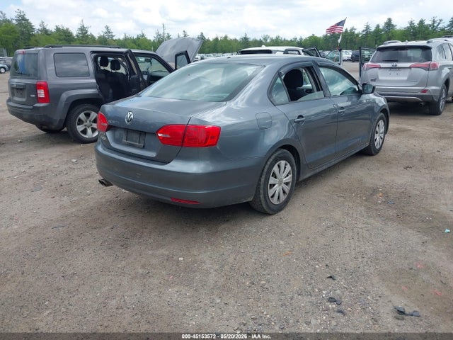 Volkswagen Jetta 2.0l S
