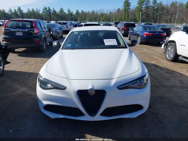 Alfa Romeo Giulia Awd