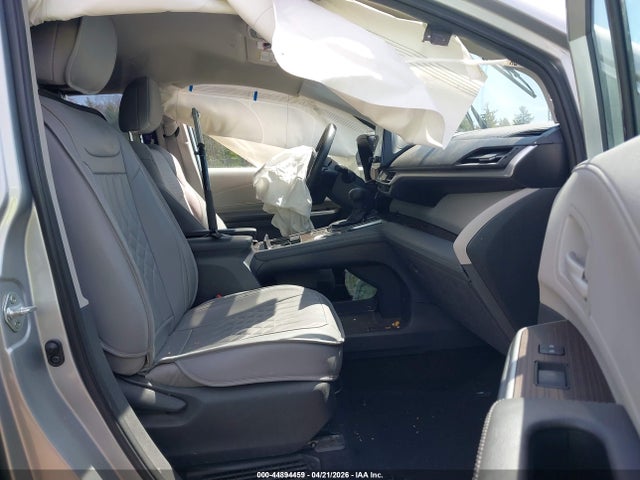 Toyota Sienna Le