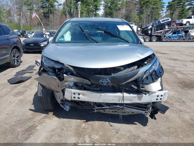 Toyota Sienna Le