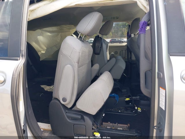 Toyota Sienna Le