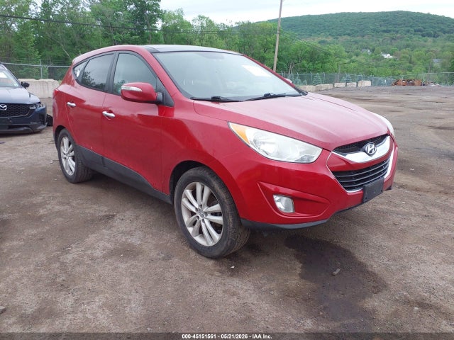 Salvage Hyundai TUCSON Image