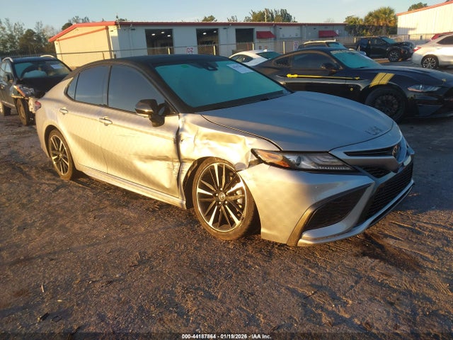 Salvage Toyota Camry Image