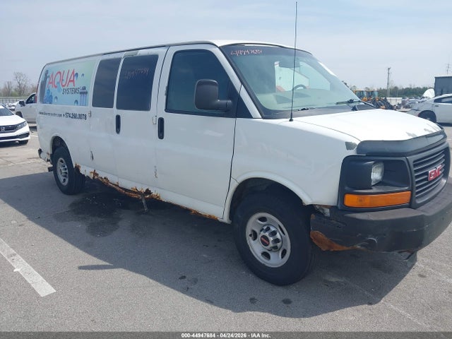Salvage GMC Savana Image