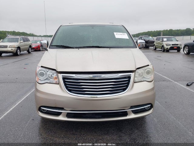 Chrysler Town & Country Limited