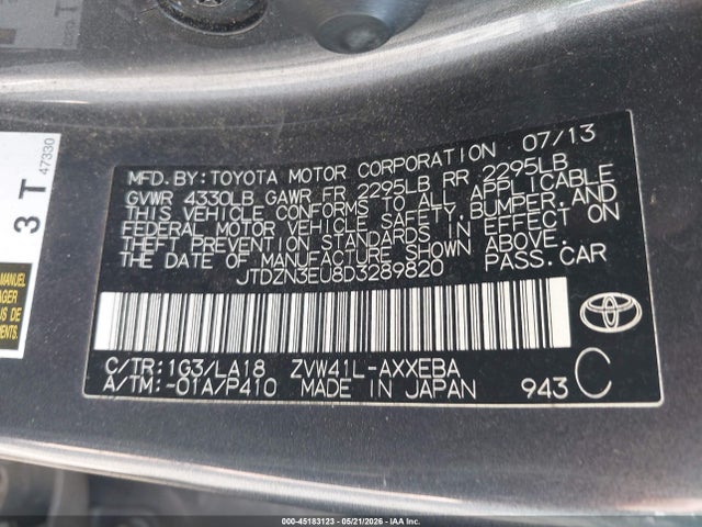Toyota Prius v Five