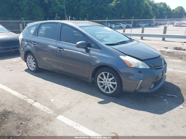 Salvage Toyota Prius v Image