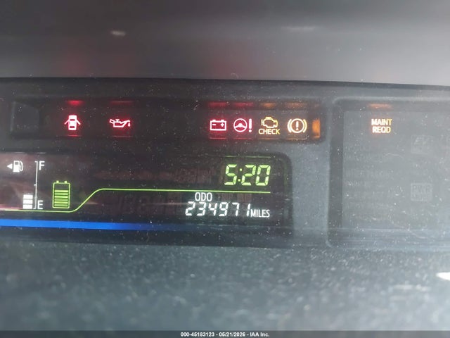 Toyota Prius v Five