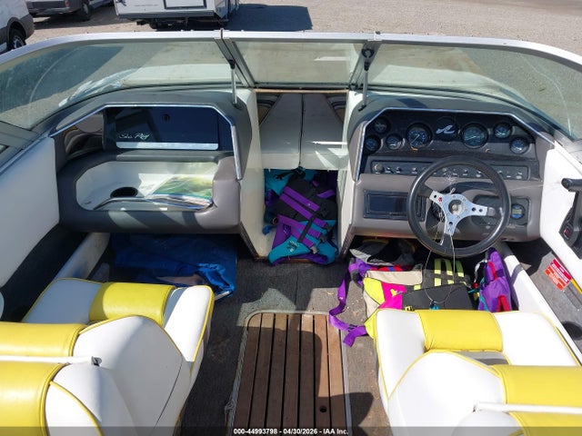 Sea Ray 20 Motor Boat W Tra