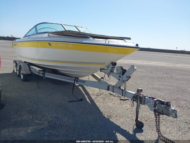 Salvage Sea Ray 20 Motor Boat W Tra Image