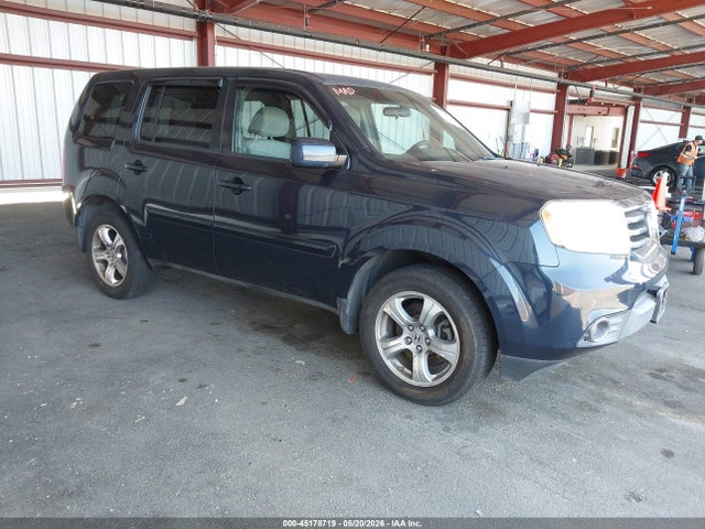 Salvage Honda Pilot Image