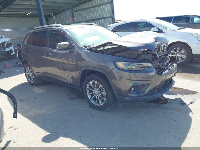 Salvage Jeep Cherokee Image