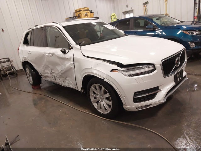 Salvage Volvo XC90 Image