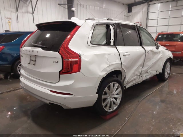 Volvo XC90 T6 Momentum