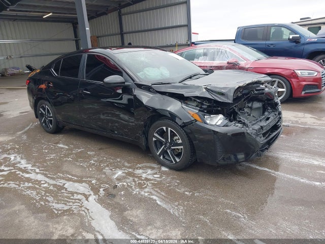 Salvage Nissan Sentra Image