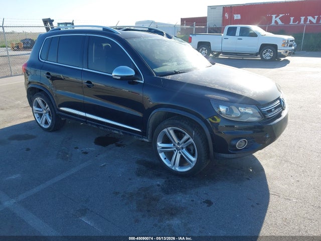 Salvage Volkswagen Tiguan Image