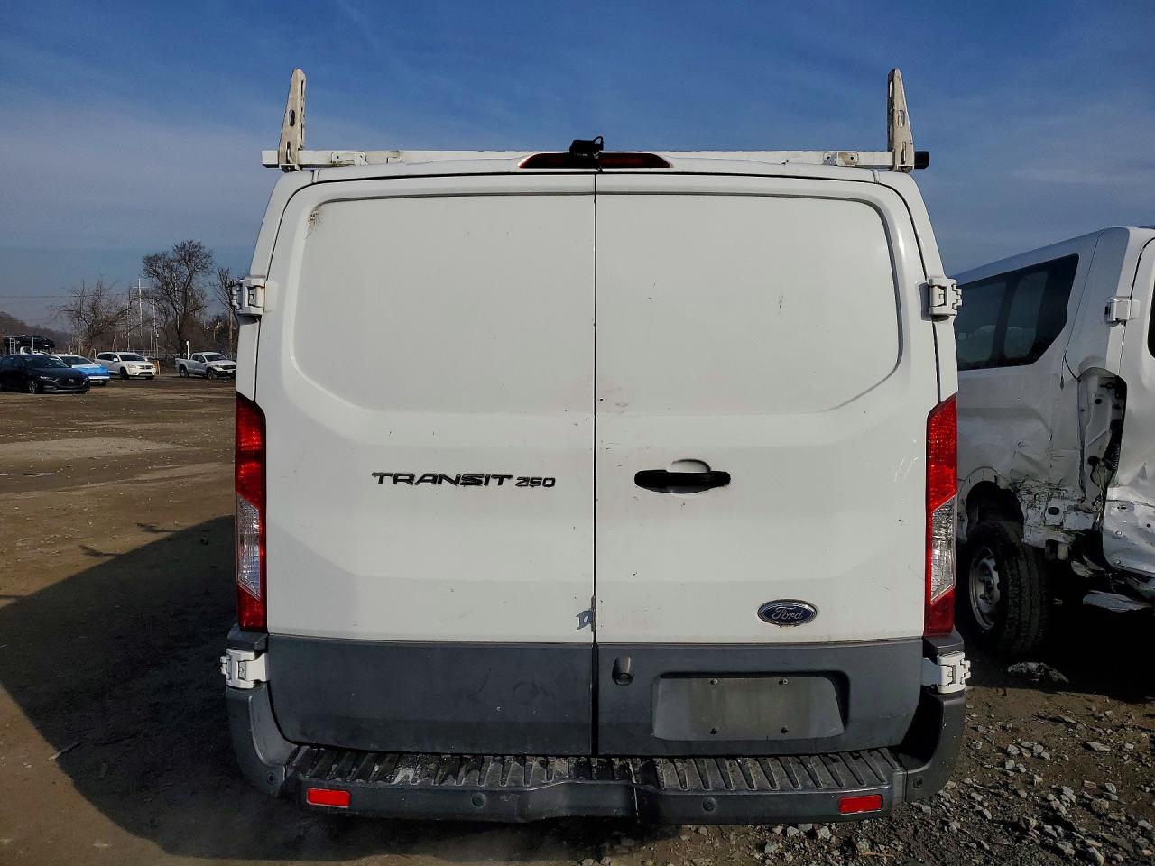 Ford Transit T-250