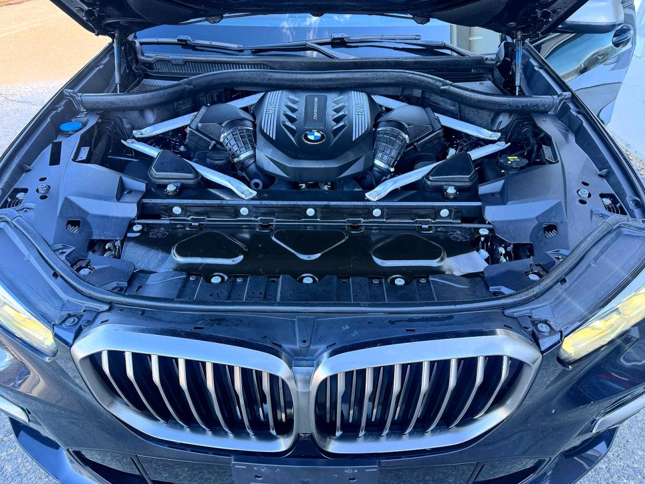 BMW X Series M50i