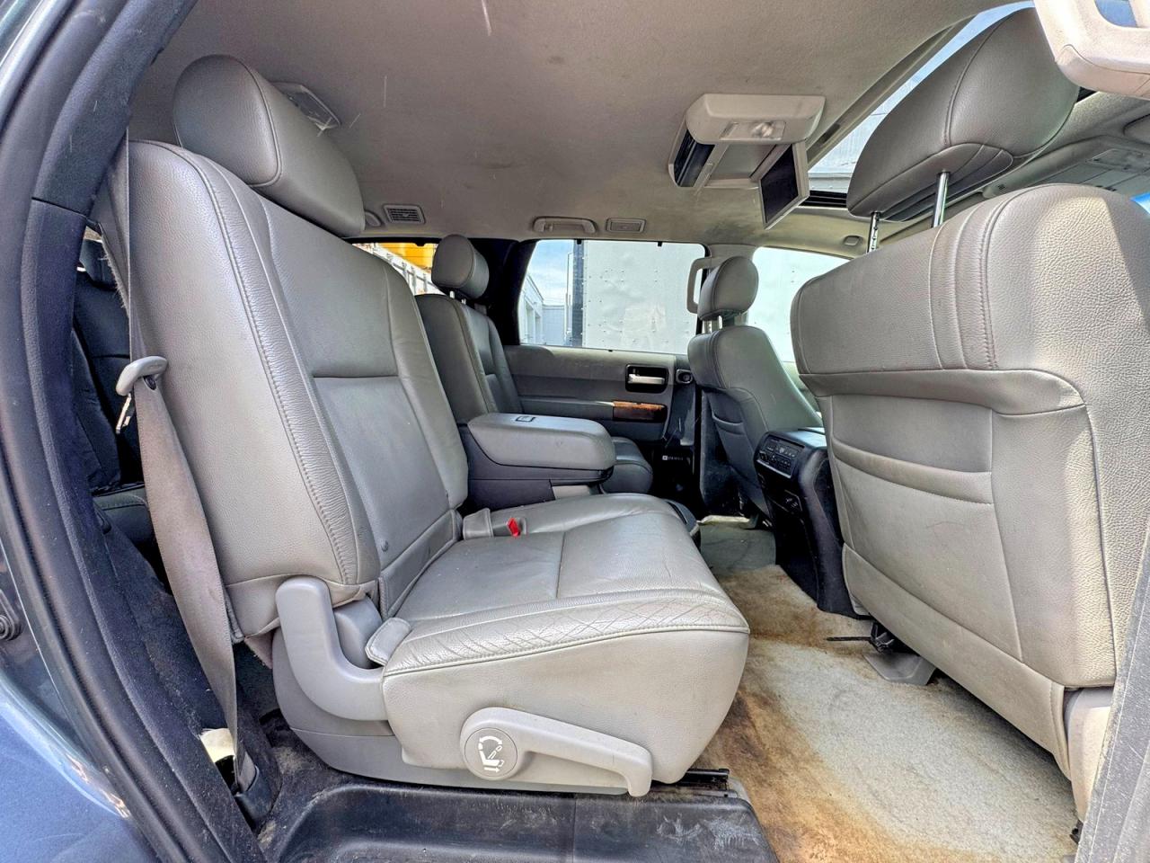Toyota Sequoia Platinum