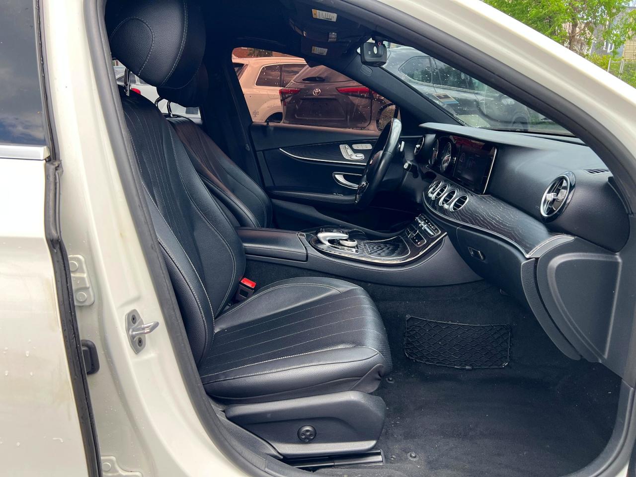 Mercedes-Benz E-Class 300 4matic
