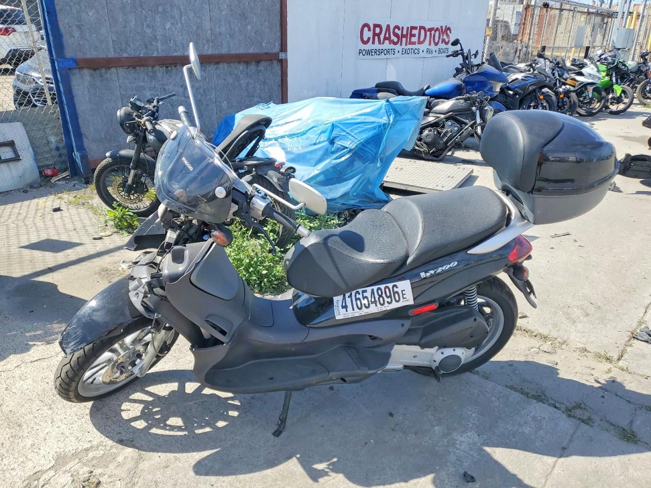 Piaggio Scooter 200