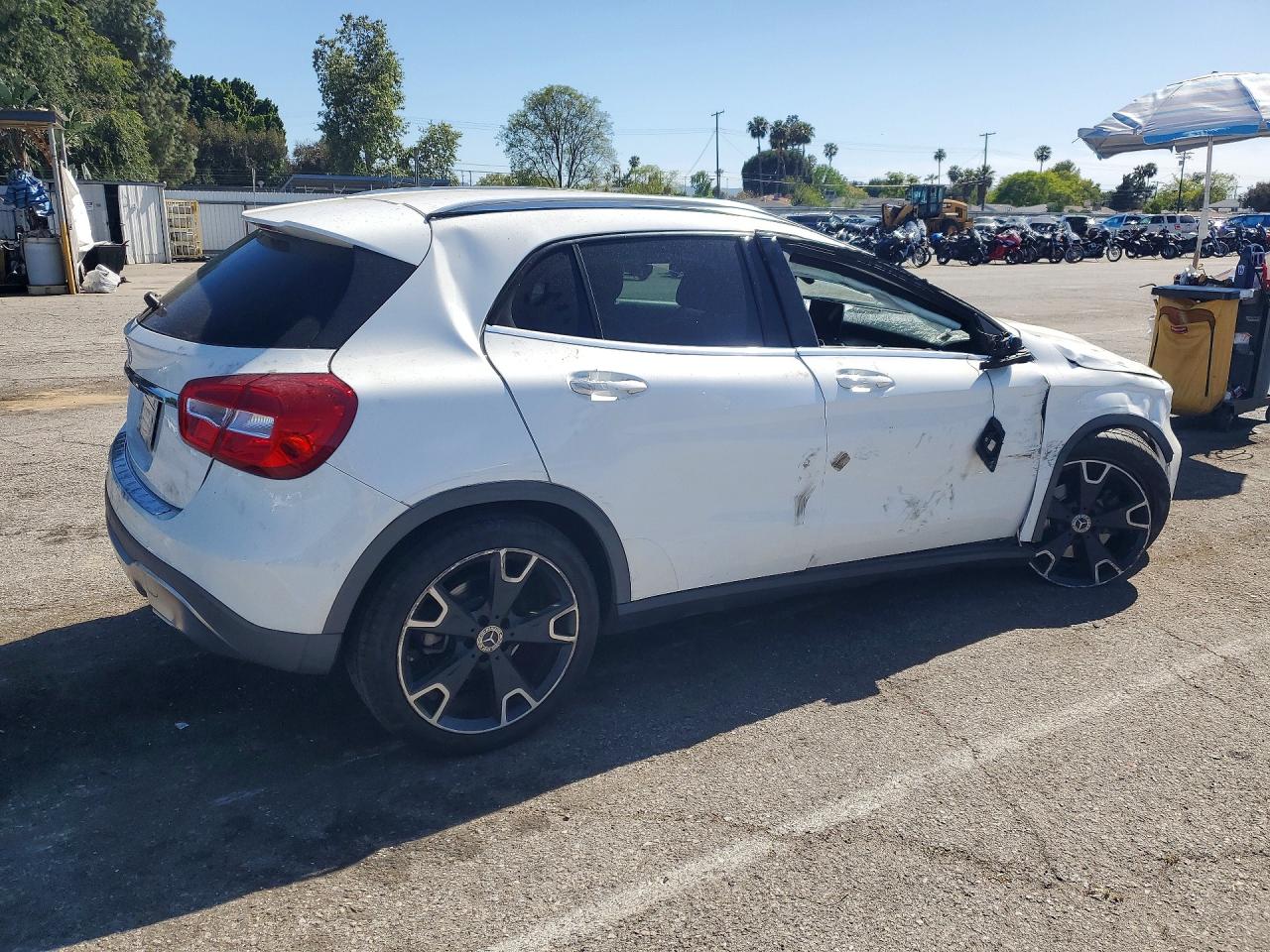 Mercedes-Benz GLA 250