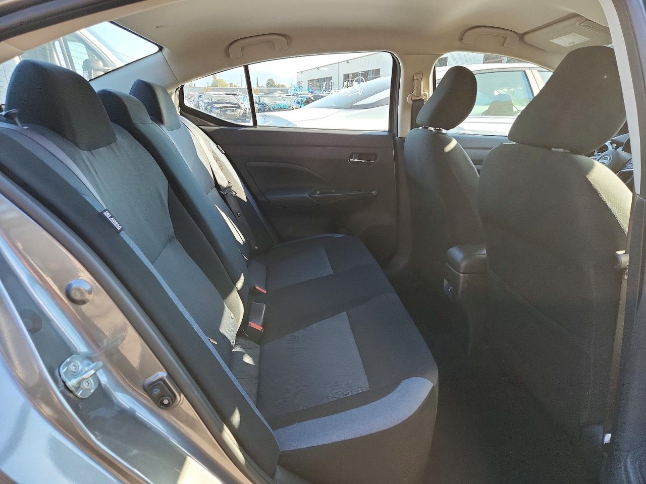 Nissan Versa Sv