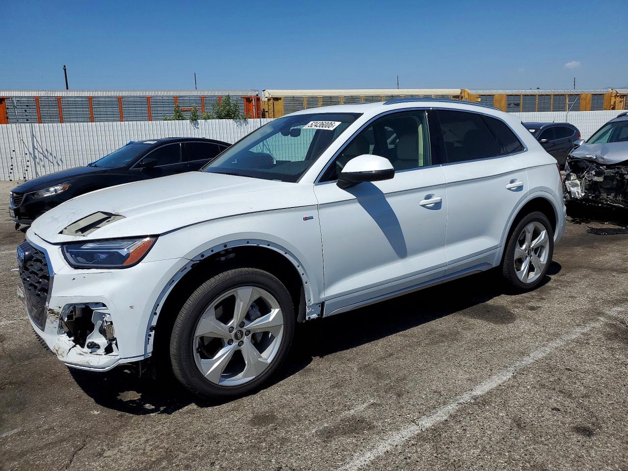 Salvage Audi Q5 Image