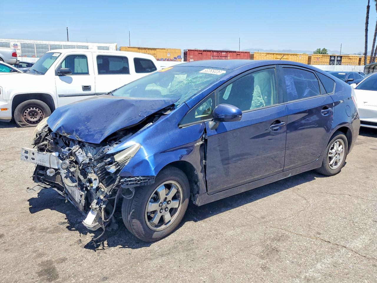Salvage Toyota Prius Image