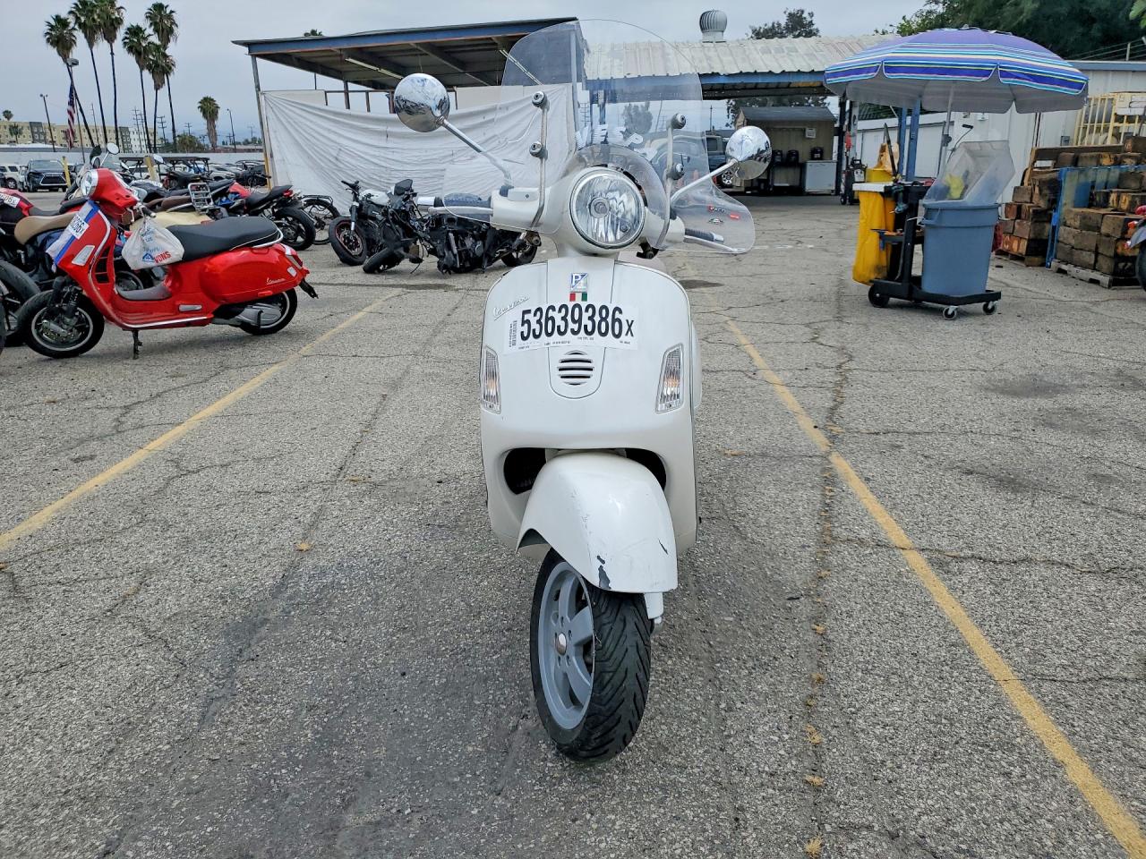 Vespa Scooter 200